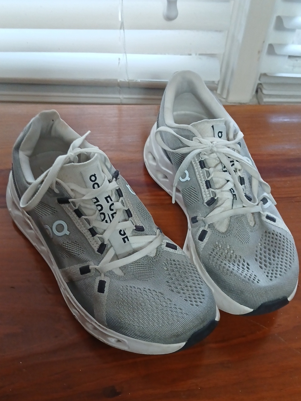 Womens Size 8 On Clouds Eclipse Running Shoes